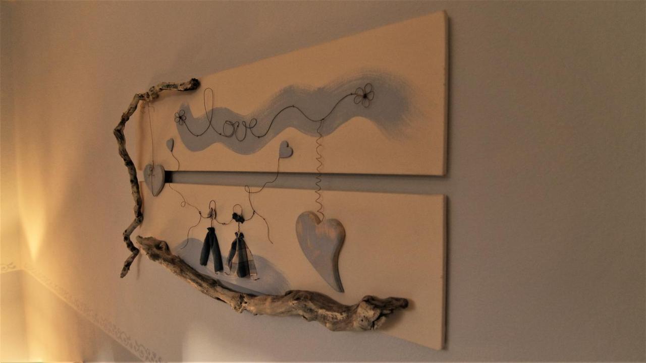 La Casina Dei Cuori Di Nonna Miglia Villa Pallerone Exteriör bild