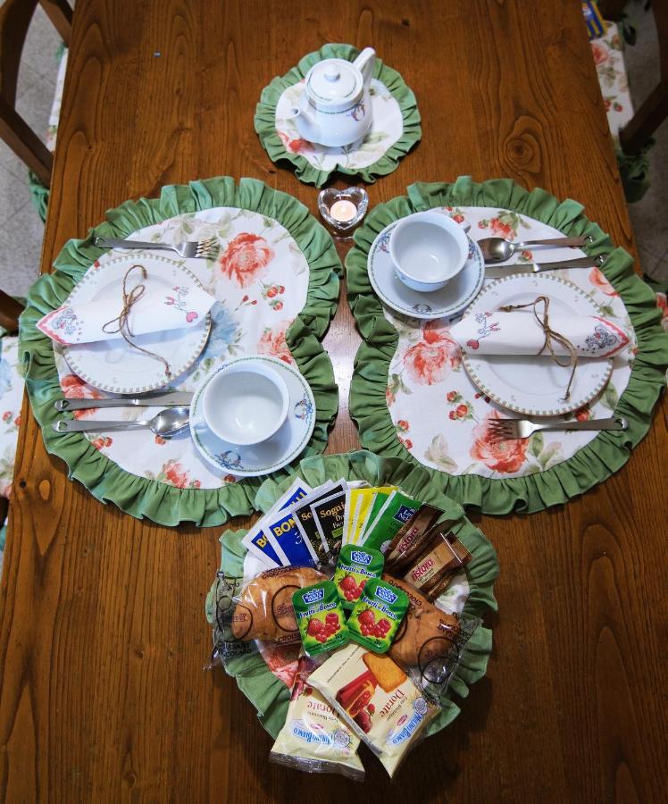 La Casina Dei Cuori Di Nonna Miglia Villa Pallerone Exteriör bild